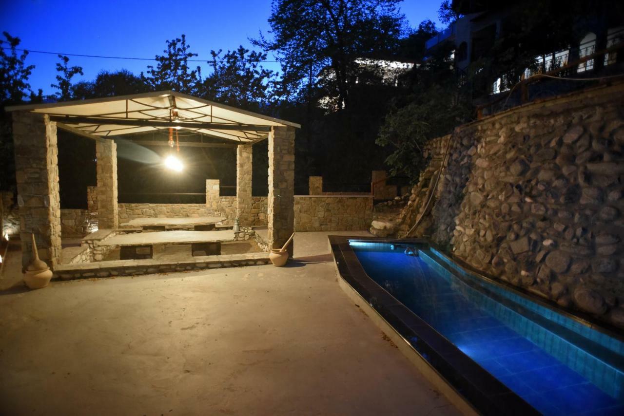 Santa Marina Guesthouse Káto Loutrákion Exterior foto
