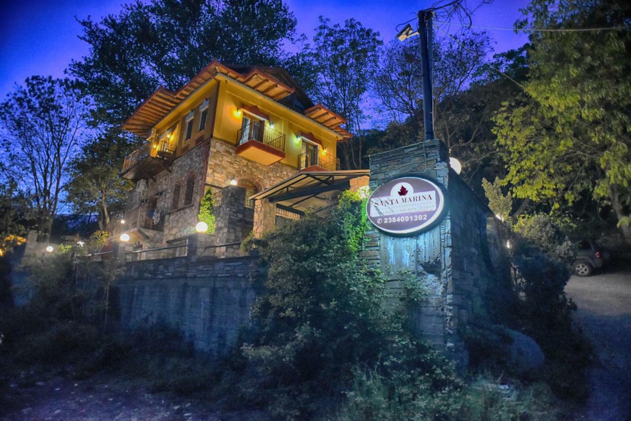 Santa Marina Guesthouse Káto Loutrákion Exterior foto